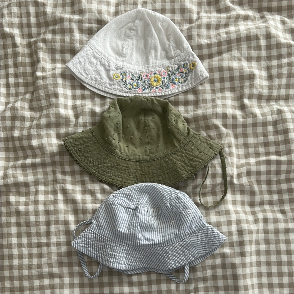 H&M and unknown brand hats bundle